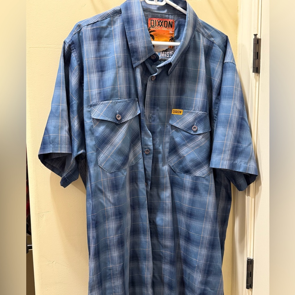 DIXXON Men's Blue Plaid Button-Down Shirt